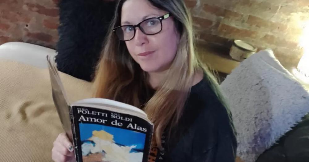 Alejandra les lee cuentos a los ms jóvenes por pasión