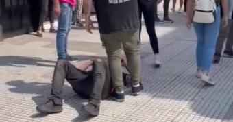 El hombre fue retenido por vecinos en la peatonal Laprida