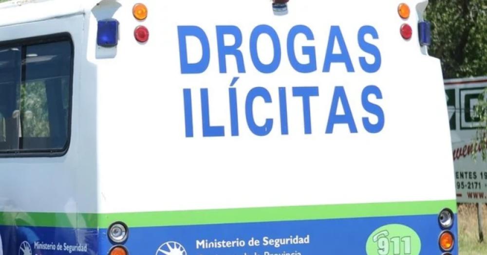 Los policías realizaron un allanamiento ilegal para quedarse con drogas y dinero