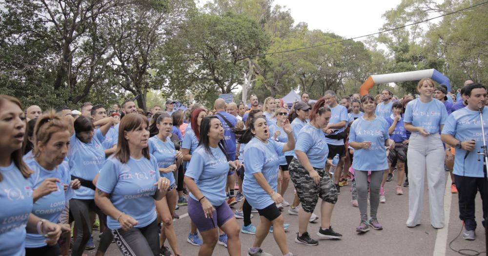 Maacutes de 5 mil personas apoyaron la maratoacuten por el autismo en Lomas