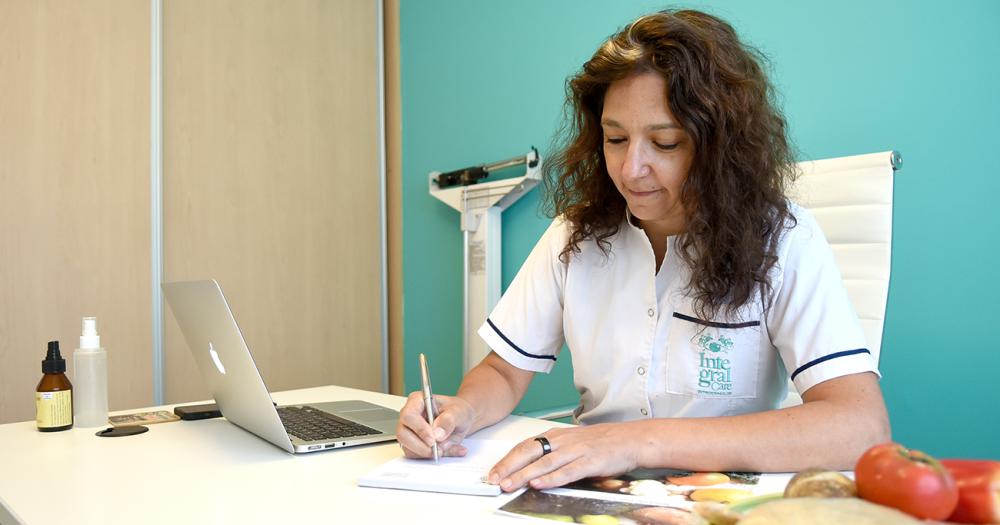 Consejos para incorporar una alimentacioacuten saludable a pesar de la rutina