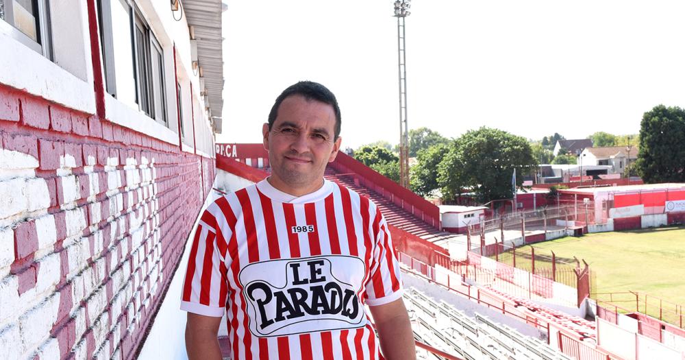 Es fanaacutetico de Los Andes y seraacute la voz del estadio Eduardo Gallardoacuten