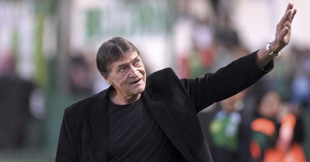 Julio César Falcioni se mostró optimista pese a la caída de Banfield ante San Lorenzo