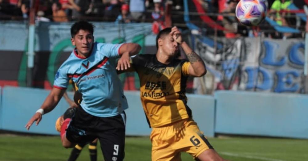 Brown y Mitre no se sacaron ventajas y aburrieron en Adrogueacute