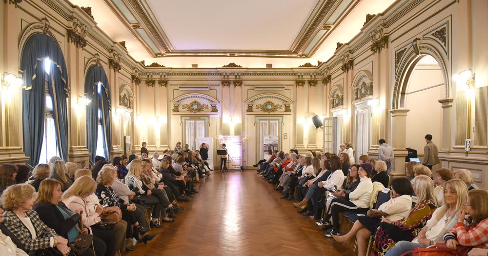 Asiacute fue el exitoso desfile a beneficio de Lalcec Lomas