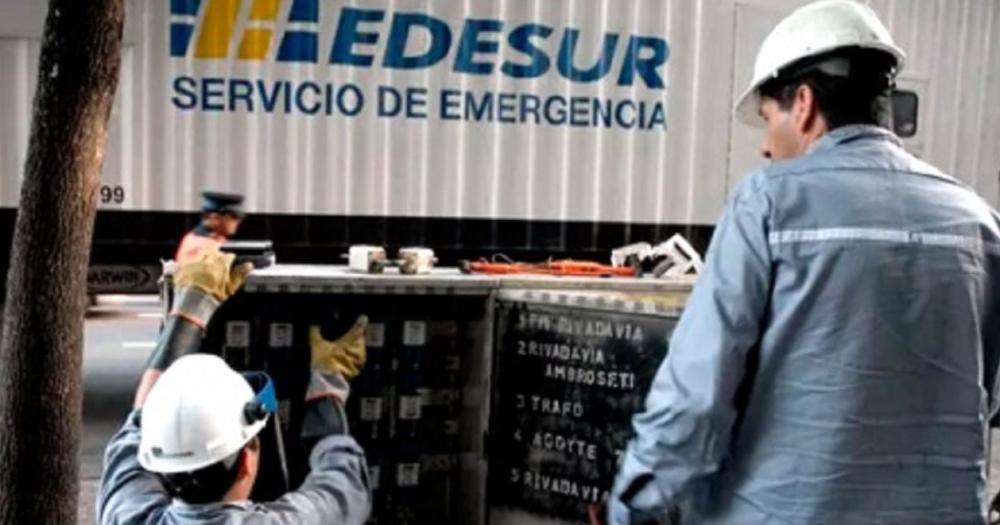 Las cuadrillas de Edesur trabajan para solucionar los daños en la red eléctrica