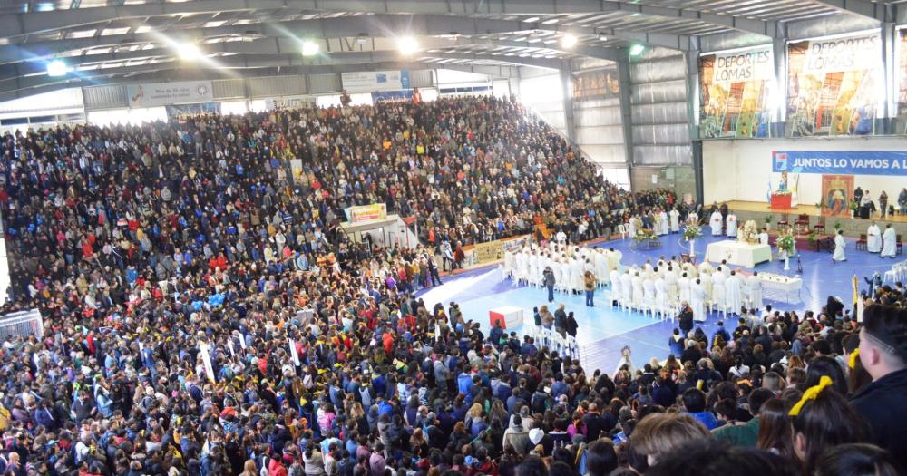 Miles de personas participarn de la celebración en el Microestadio
