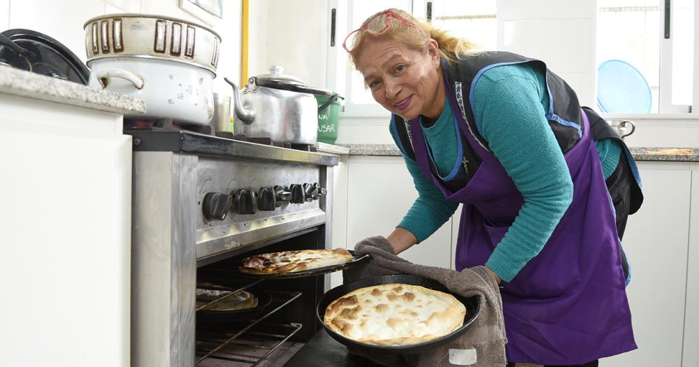 Cocina para alumnos de Fiorito desde hace maacutes de 30 antildeos- La escuela es mi vida