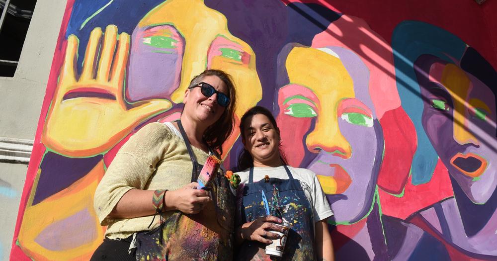 El mural fue creado por las artistas Victoria Guggiari y Ximena Lafuente