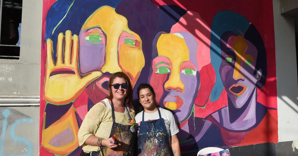 Ni Una Menos- pintaron un mural en la estacioacuten de Lomas
