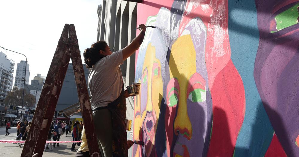 Ni Una Menos- pintaron un mural en la estacioacuten de Lomas