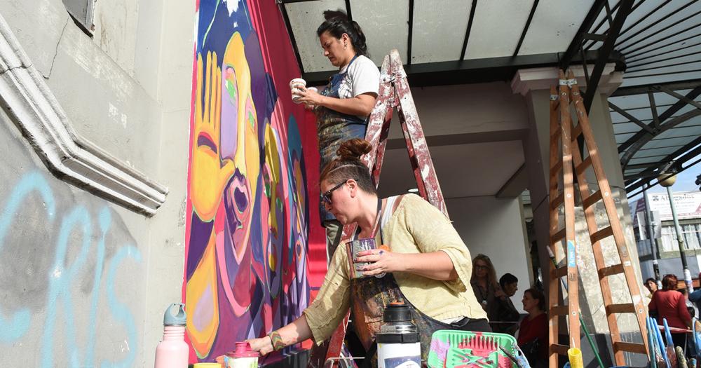 Ni Una Menos- pintaron un mural en la estacioacuten de Lomas