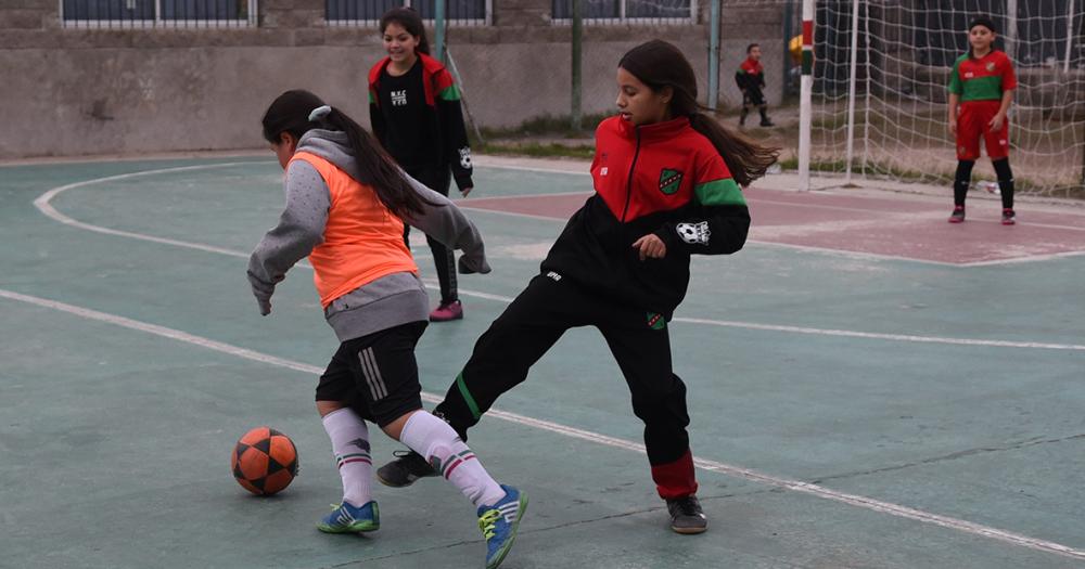 El Nuevo Bosque encara un lindo proyecto de fuacutetbol femenino