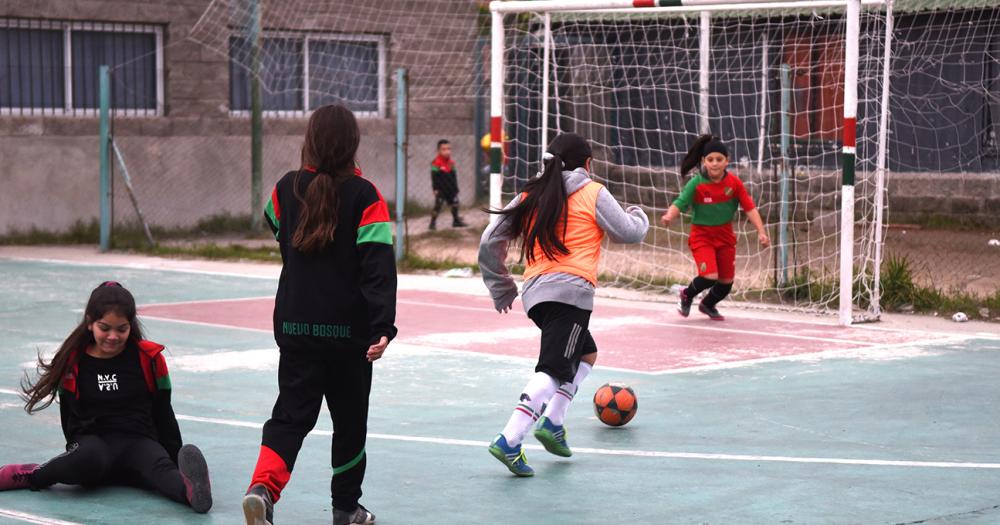 El Nuevo Bosque encara un lindo proyecto de fuacutetbol femenino