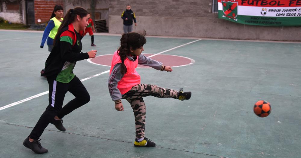 El Nuevo Bosque encara un lindo proyecto de fuacutetbol femenino