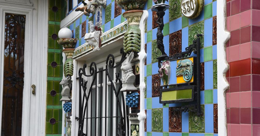 La casa que enamora a Lomas y es una parada obligada para sacarse fotos