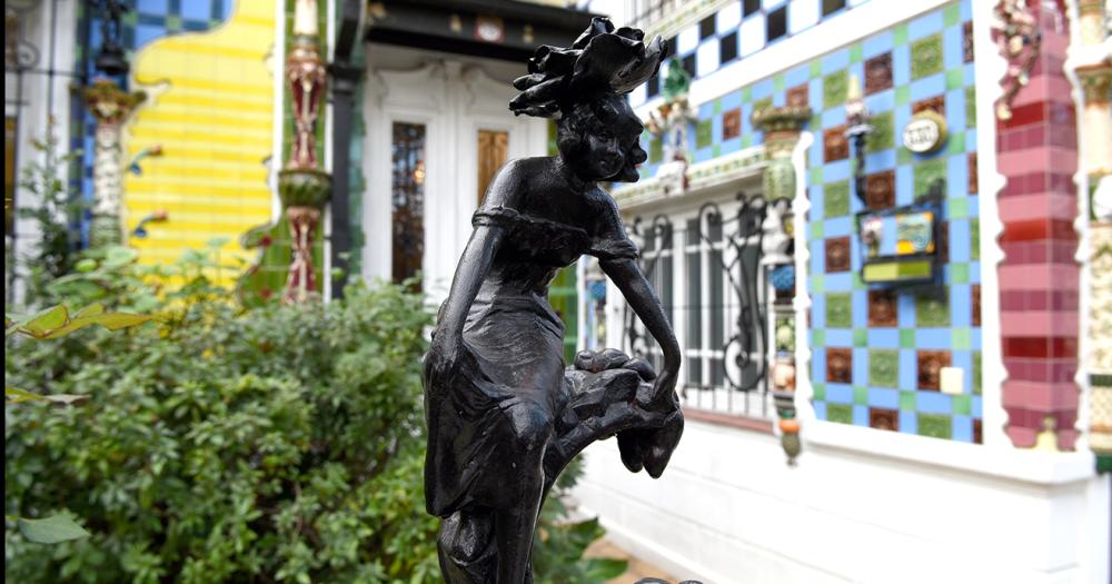 La casa que enamora a Lomas y es una parada obligada para sacarse fotos