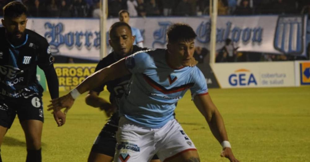 Mendoza cubre la pelota