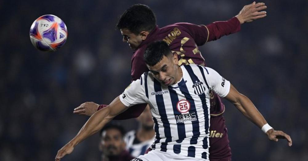 Lanús y Talleres de Córdoba juegan en La Fortaleza