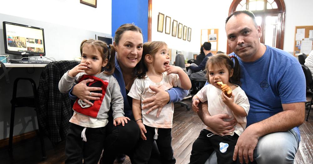 A diacuteas de cumplir 3 antildeos las trigemelas de Lomas visitaron La Unioacuten