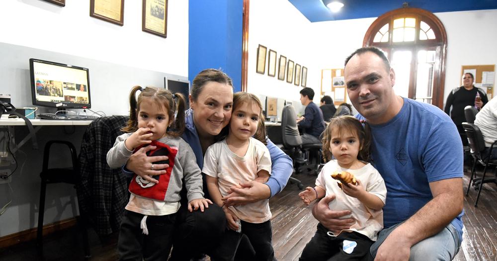 A diacuteas de cumplir 3 antildeos las trigemelas de Lomas visitaron La Unioacuten
