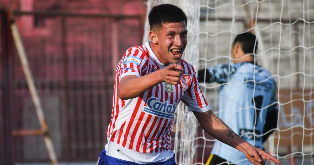 Barbas en dos partidos como titular tiene un gol y una asistencia