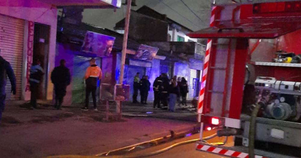 Un feroz incendio se dio en Ingeniero Budge