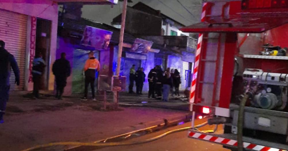 Un feroz incendio se dio en Ingeniero Budge