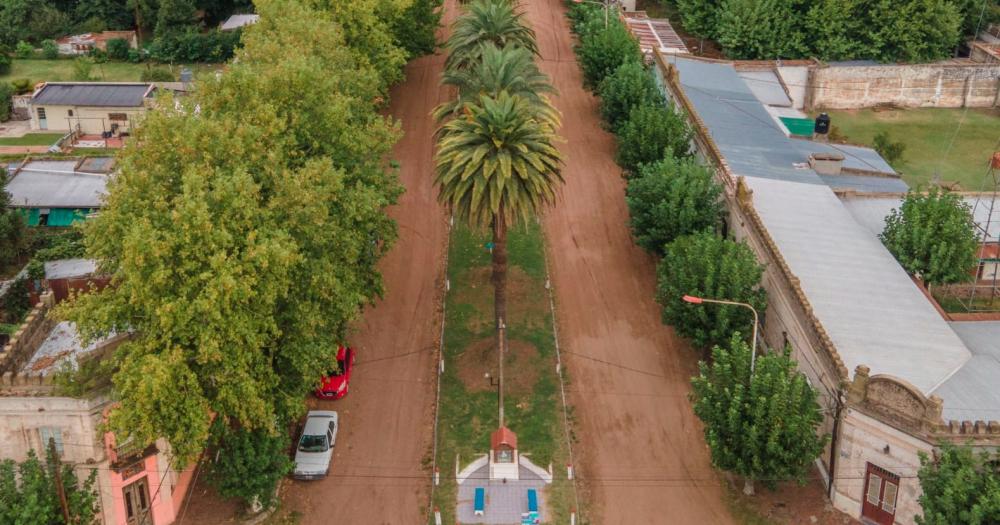 Ernestina es un pueblo que tiene palmeras en su boulevard