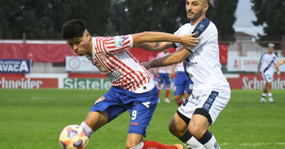 Matías Córdoba convirtió para Los Andes y cortó su mala racha ante Merlo