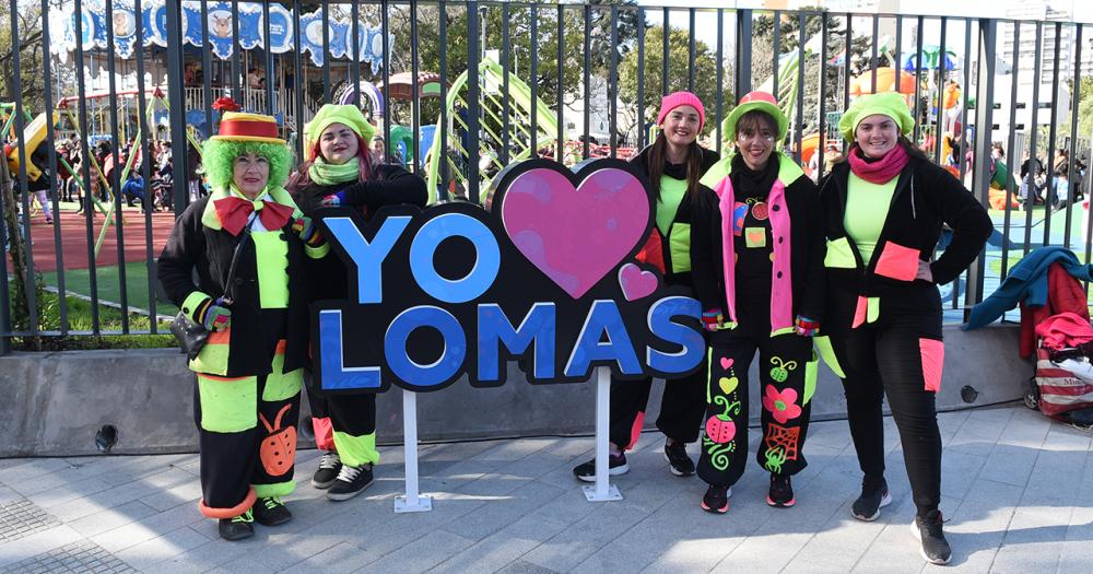 Las payasas de la Grigera le ponen arte y color a las vacaciones de invierno