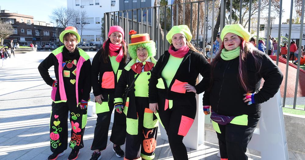 Las payasas de la Grigera le ponen arte y color a las vacaciones de invierno