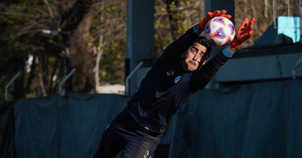 Jerónimo Pourtau celebró el triunfo de Temperley ante Almagro