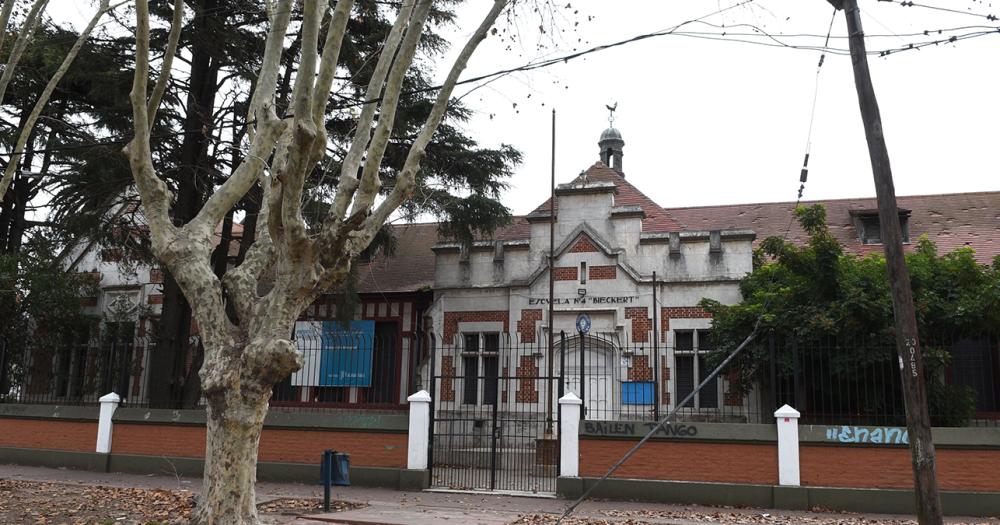 Cerveza Bieckert- la primera faacutebrica cervecera del paiacutes funcionoacute en Llavallol