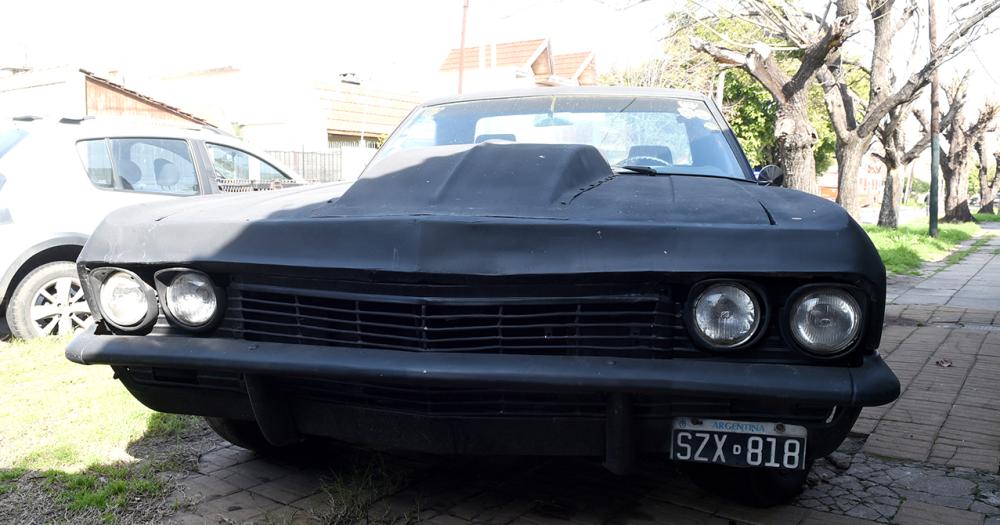 Tiene 17 antildeos y arma su primer auto con piezas que hay en su casa