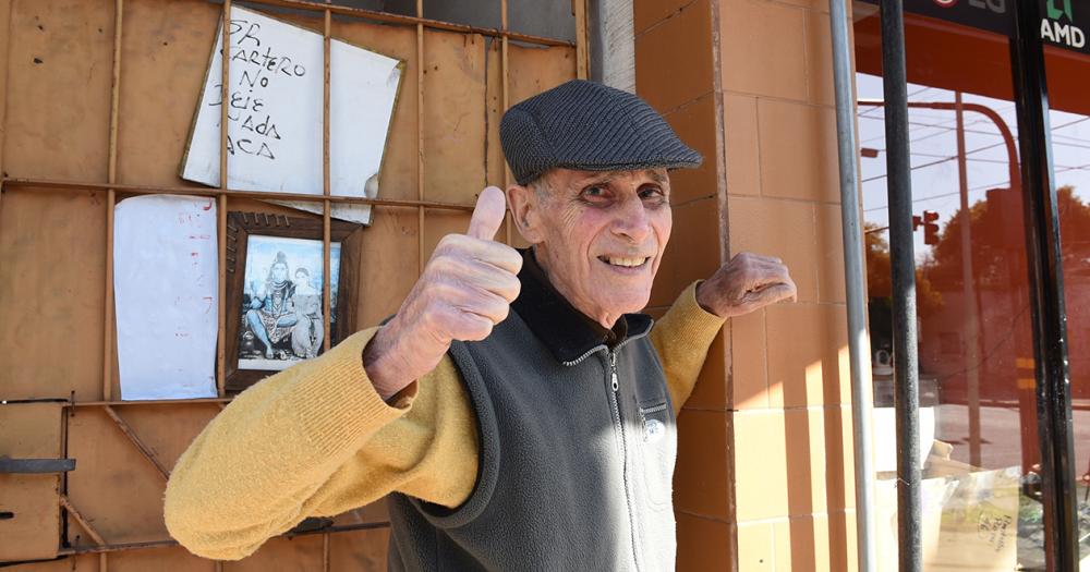 Tiene 96 antildeos y aseguran que es el vecino maacutes longevo de Villa Galicia