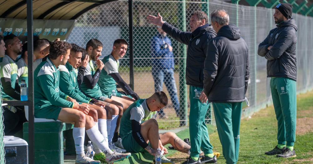 Julio sigue esperando refuerzos