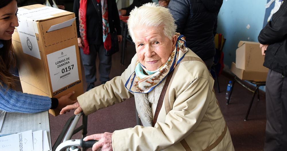 Dora con casi 100 años dijo que siempre va a ir a votar