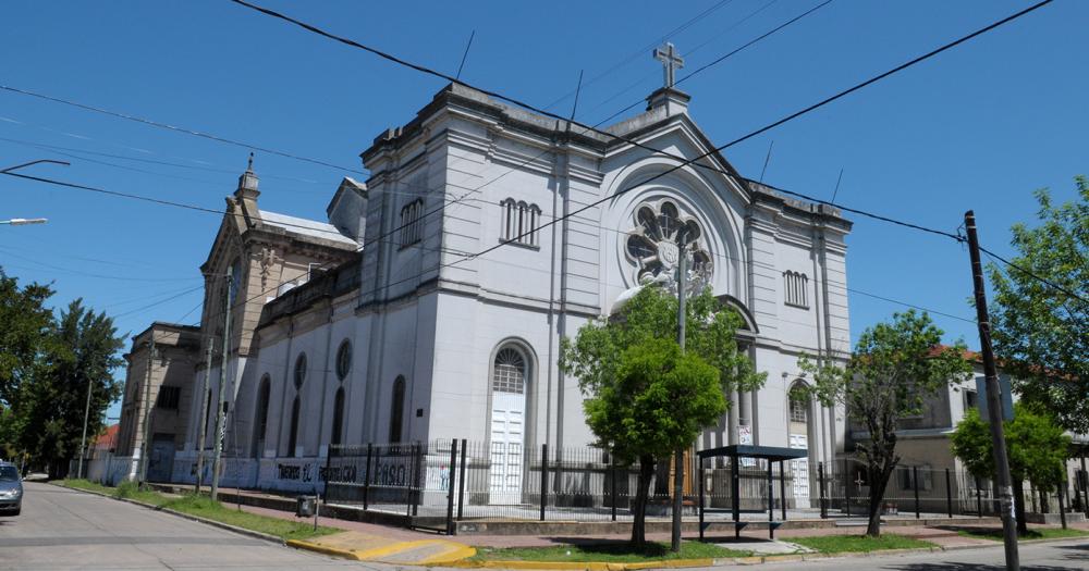 La piedra fundamental de la ciudad est� dentro de la Parroquia Conversión de San Pablo