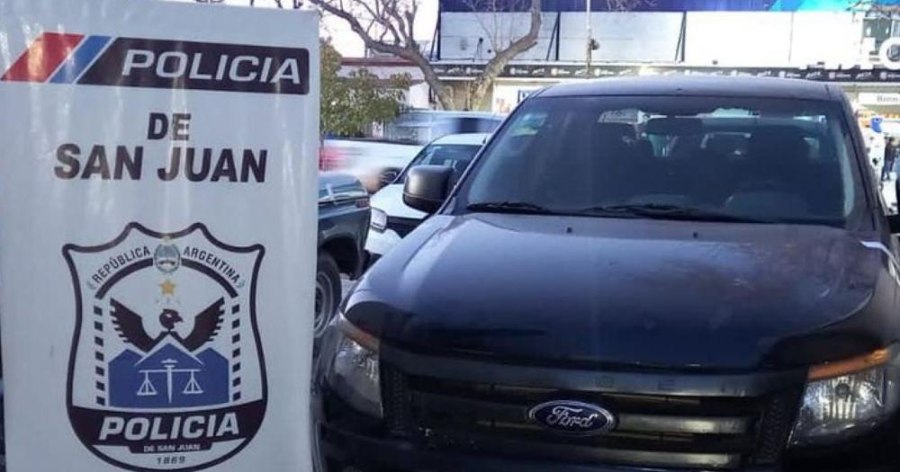 La Ford Ranger 4x4 robada en Lomas fue hallada en San Juan