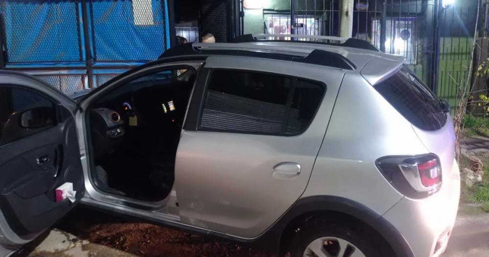 El auto robado fue recuperado en Lomas