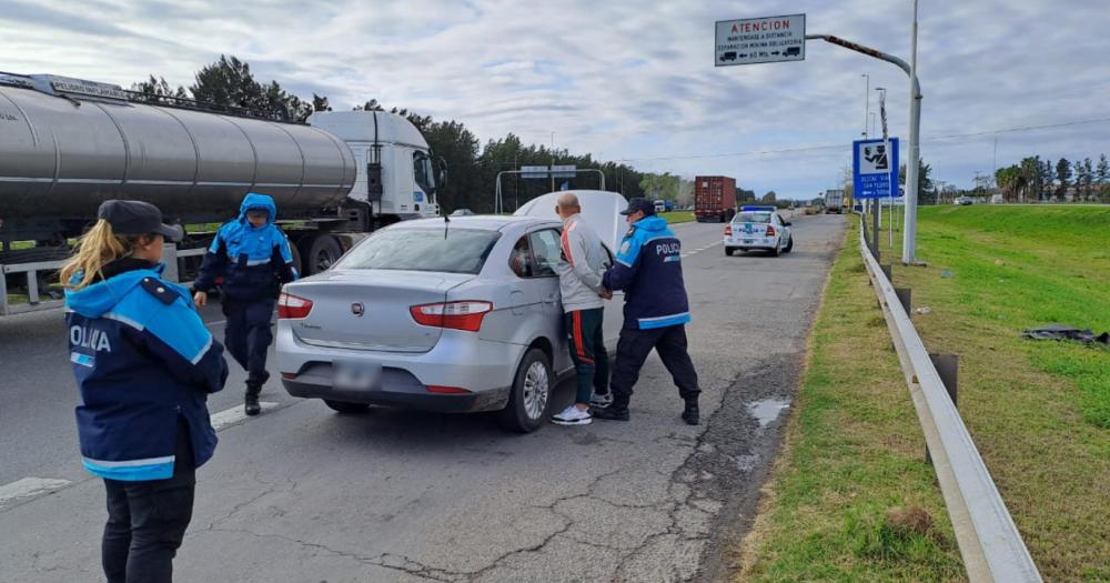 El conductor oriundo de Lomas manejaba un auto robado en Temperley