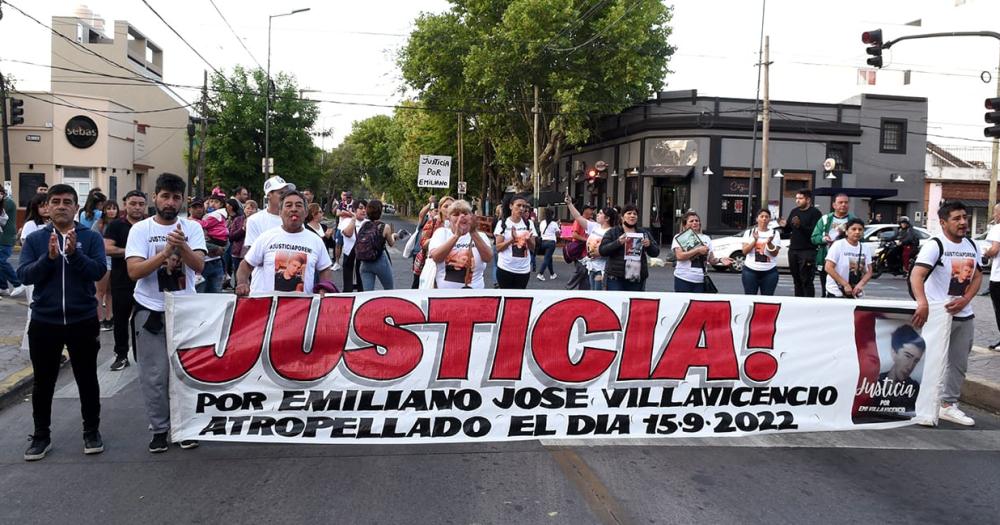 Una de las manifestaciones pidiendo justicia por el joven atropellado en Lomas