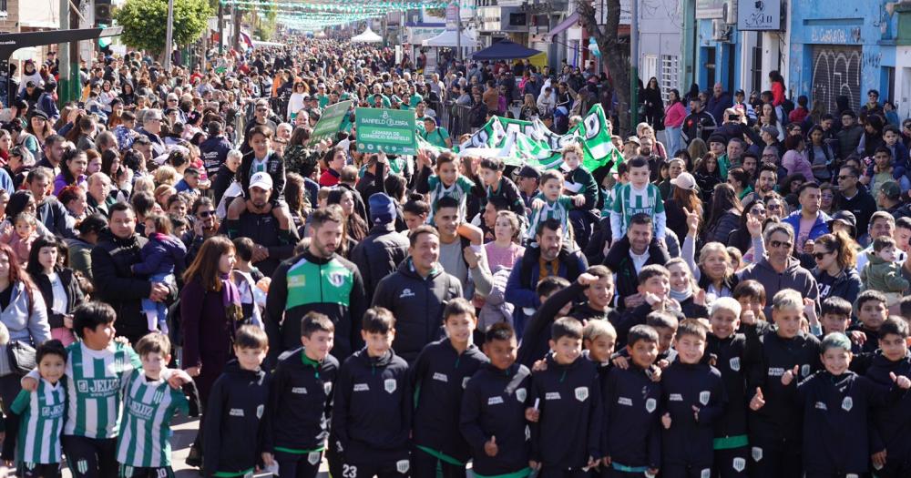 Las calles se llenaron de verde y blanco