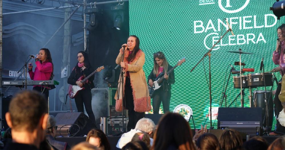 Cumbia para el cierre de los festejos