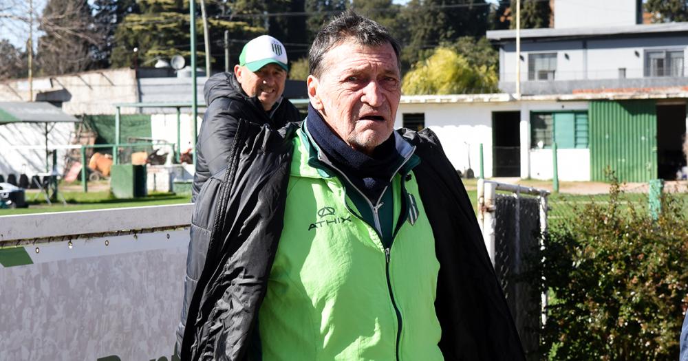 Julio Falcioni aguarda por lesionados