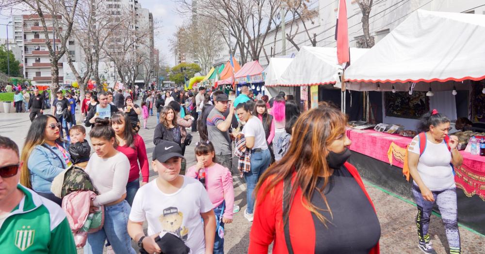 un día de fiesta acompañado de un clima primaveral