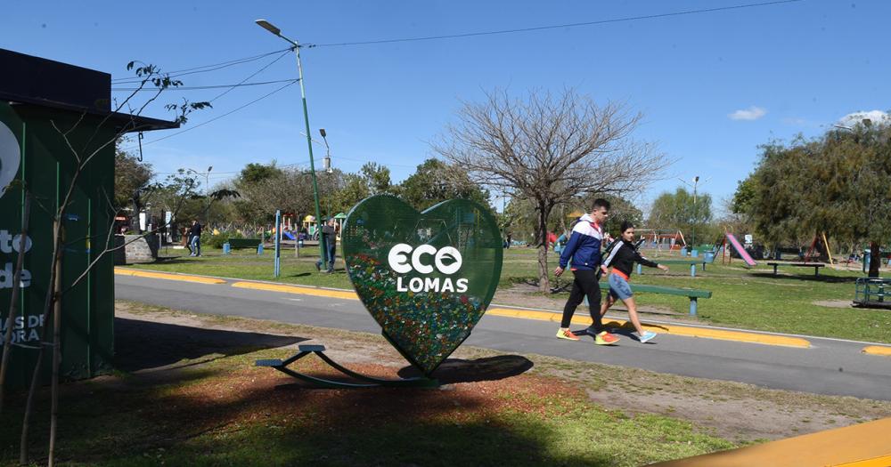 Est ubicado al lado del Punto Verde