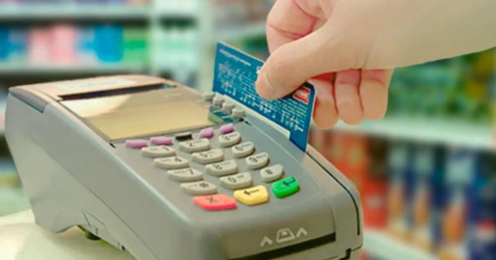Desde este rige la devolución del IVA en las compras de la canasta b�sica con tarjeta de débito