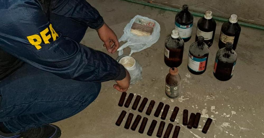 Desmantelaron una cocina de cocaiacutena en Budge- 10 detenidos